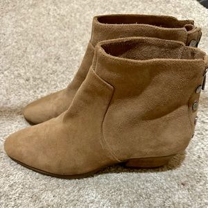 Vince Camuto booties great condition